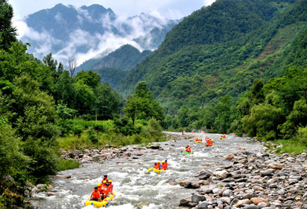 【绛北大峡谷】景区门票 水上闯关 漂流(全程2小时)!